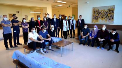 TURGUT ÖZAL TIP MERKEZİ’NDE 2’Lİ ÇAPRAZ BÖBREK NAKLİ BAŞARIYLA TAMAMLANDI