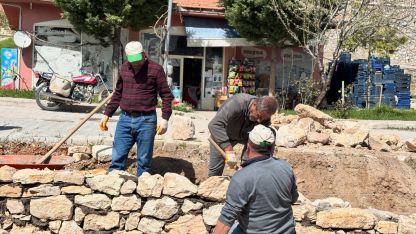 Arapgir'de Bozulan Yollar Yenileniyor