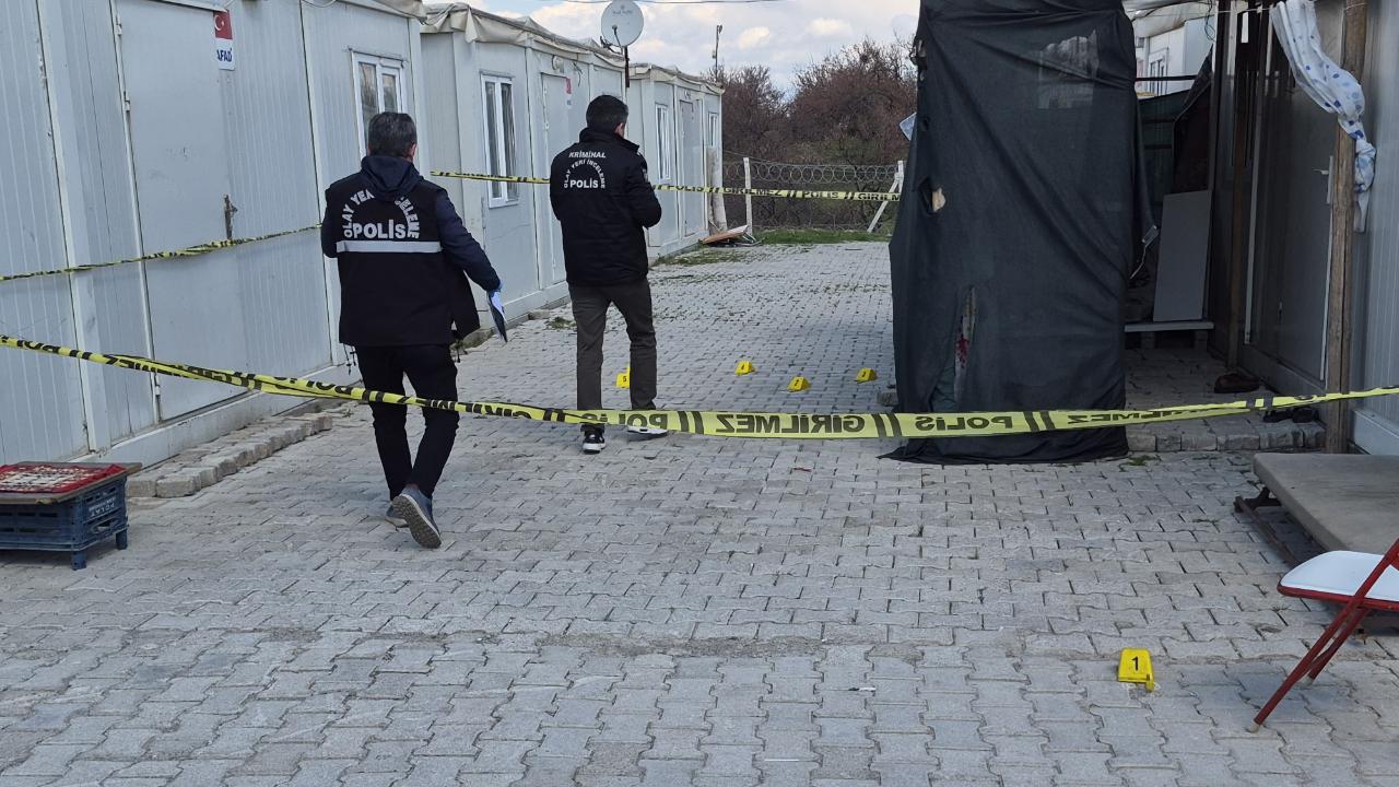 BACANAKLAR ARASINDA SİLAHLI KAVGADA 2 YARALANDI