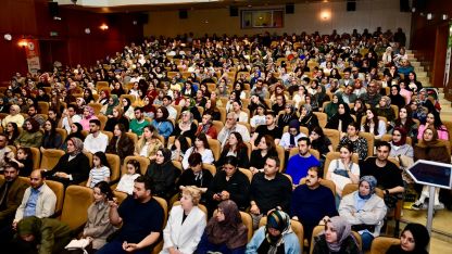 Yeşilyurt’ta “Duyulmayan Çocuk, Yorgun Anne-Baba, Kaybolan İletişim” Konferansına Yoğun İlgi