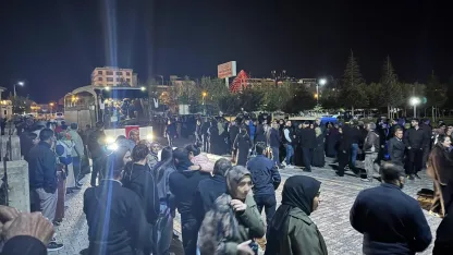 Kutsal Yolculukta Duygu Seli: İlk Hac Kafilesi Gözyaşlarıyla Uğurlandı