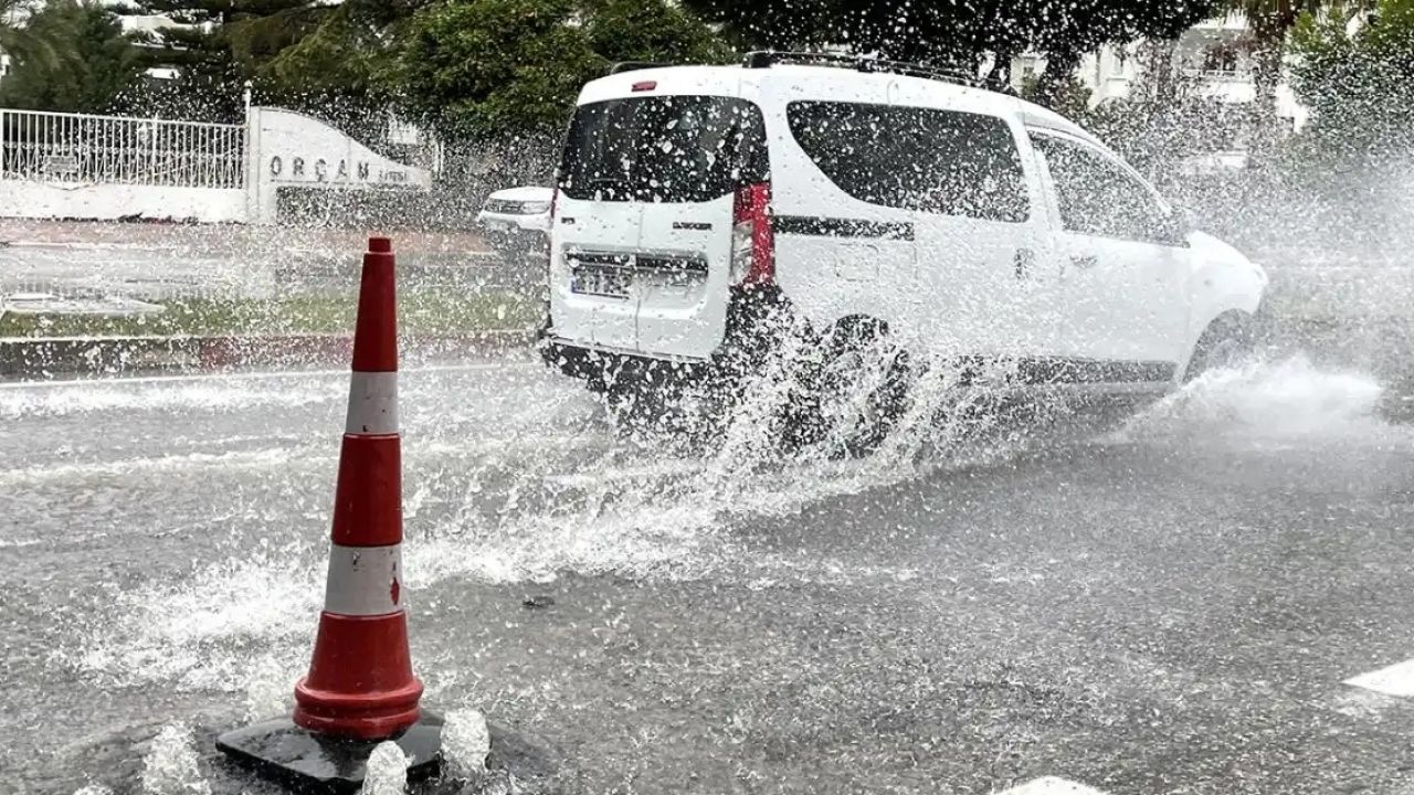 Meteoroloji'den 13 il için kuvvetli yağış uyarısı